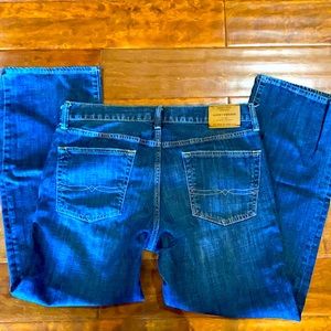 Lucky Brand straight leg jeans. 33X30